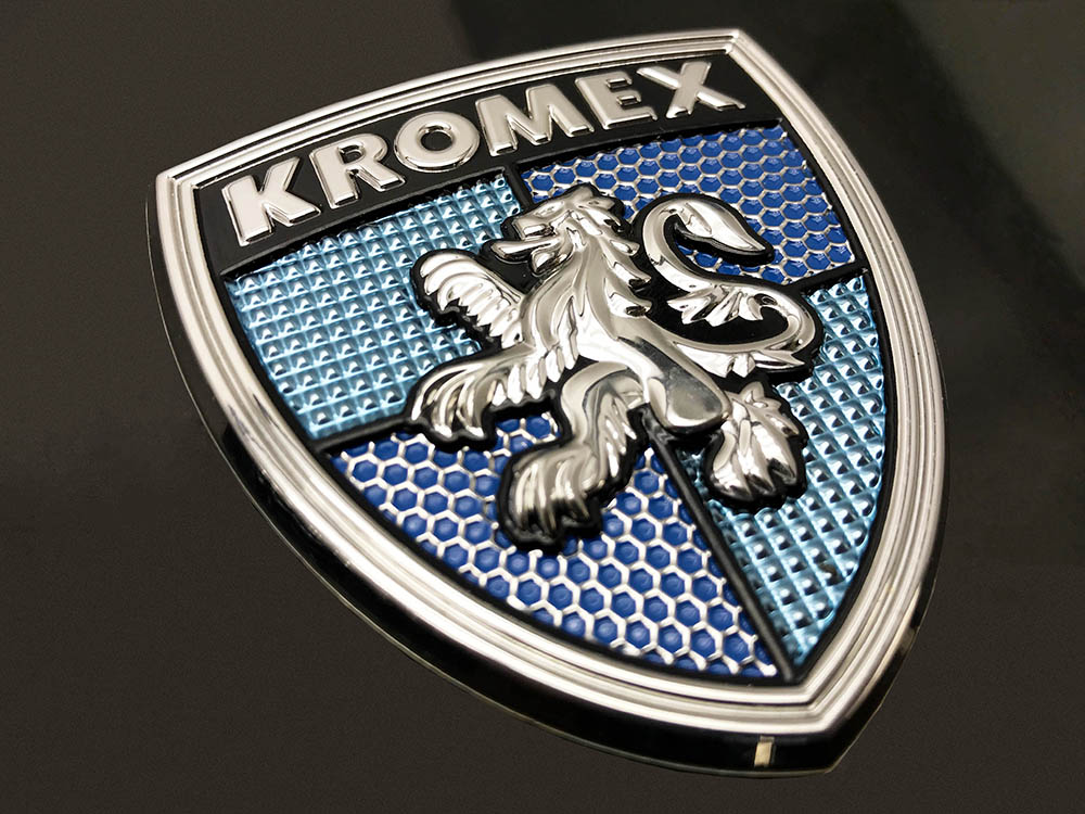 Emblema 3D colorido de alta tecnologia Kromex